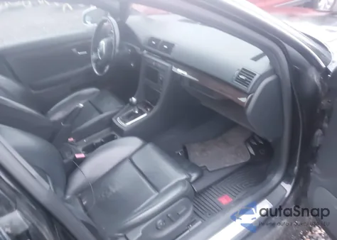 2005 Audi S4 4.2 from USA, damaged, VIN WAUGL78E65A542815